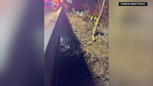 Fishermen find man trapped in crashed truck for days, police say - Vimarsana News