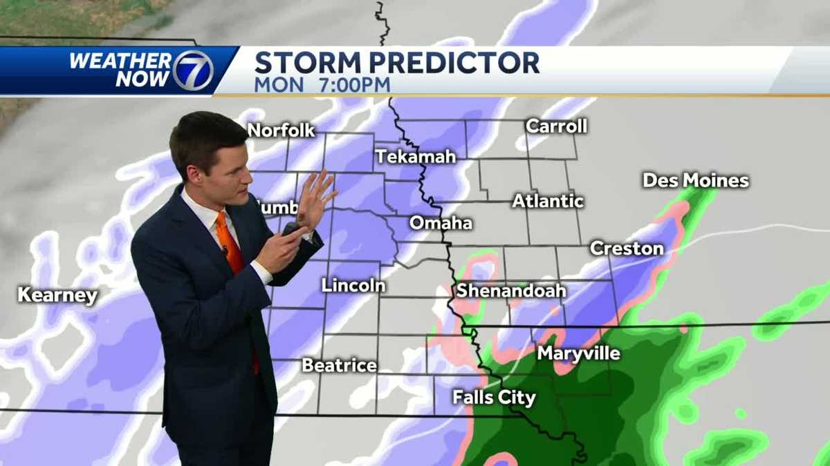 First snow of the season possible Monday evening, Monday night