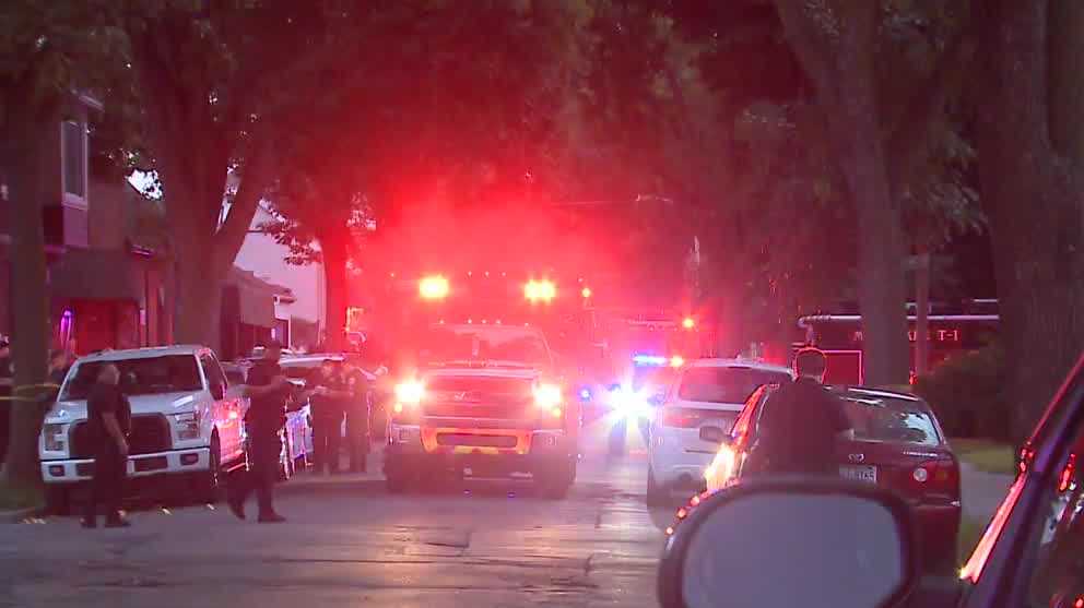 Police seeking gunman in double homicide of teens