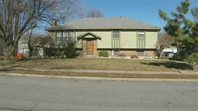 Blue Springs man shot in home invasion