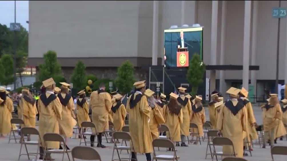 Gateway High School holds graduation in mall parking lot