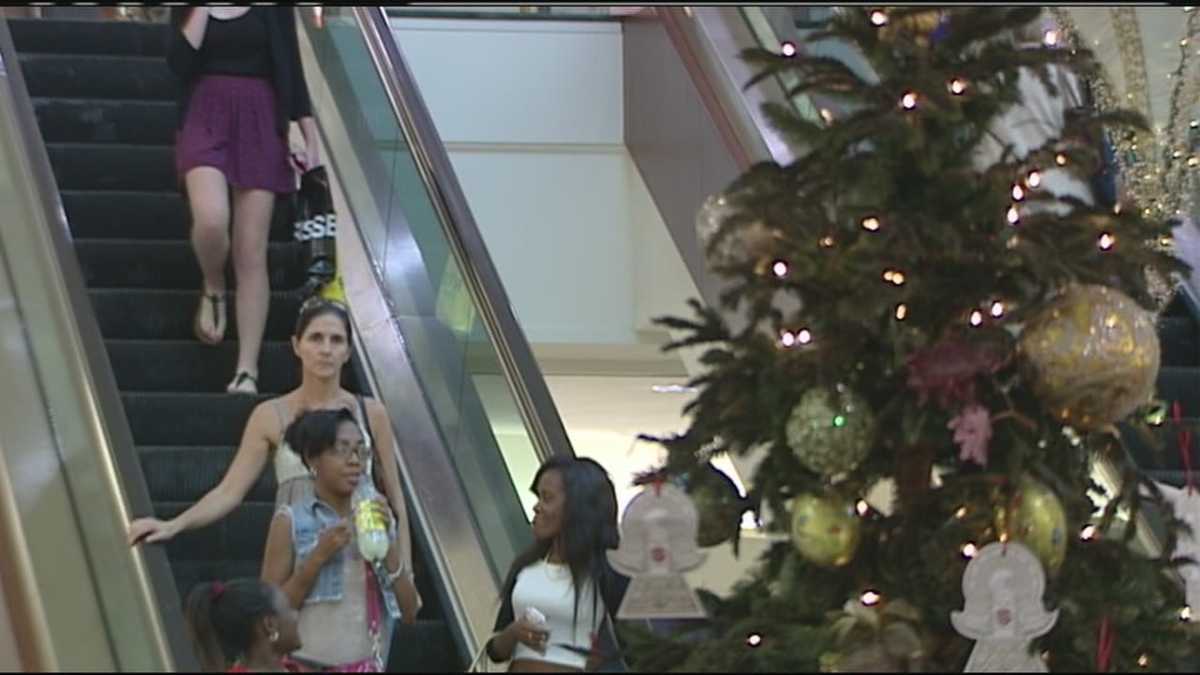 Christmas shopping rush in full swing