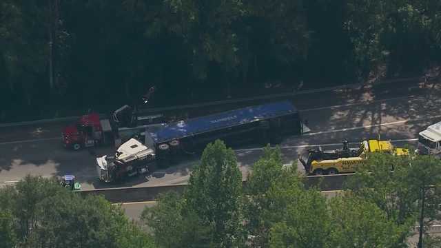 Greenville: Overturned tractor trailer I-185 - Vimarsana News