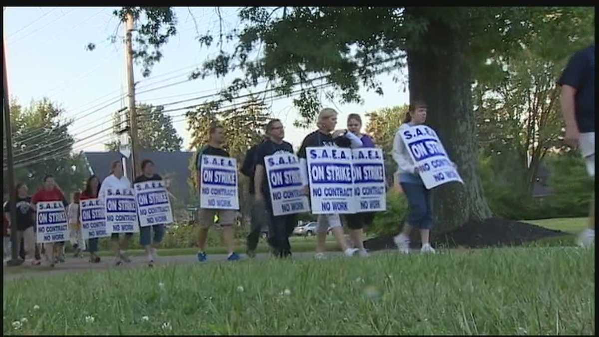 Shaler Area School District teachers go on strike