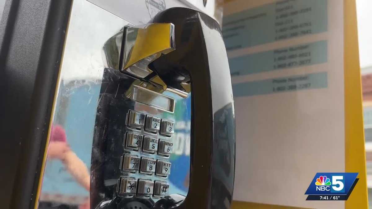 Middlebury's new public phone connects people without smartphones - WPTZ