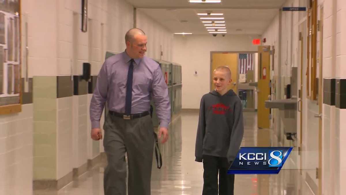 Iowa principal makes bold gesture to support bullied student