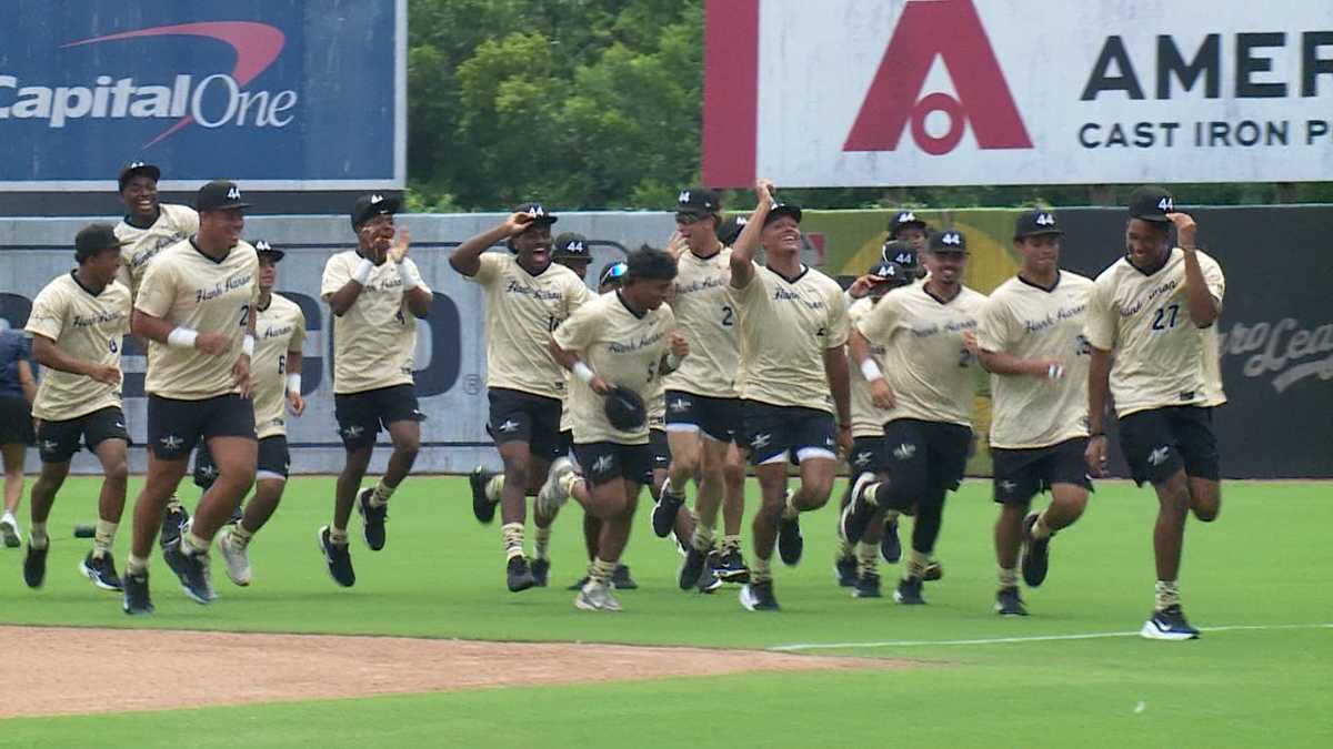 Historic Rickwood Field hosts future stars in Hank Aaron Invitational '44 Game'