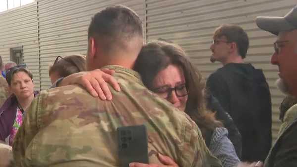 iowa national guard soldiers return home to emotional reunions in des moines