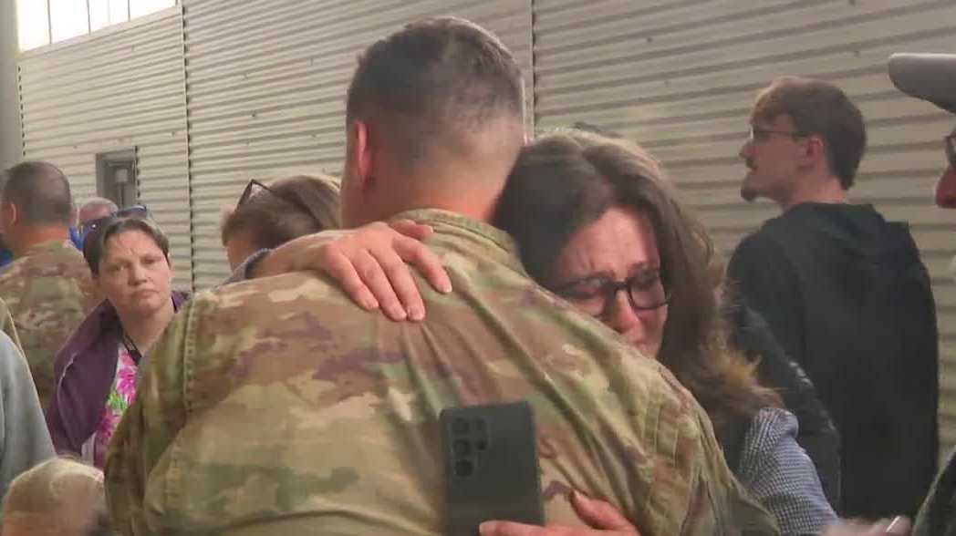 Iowa National Guard soldiers return home to emotional reunions in Des Moines