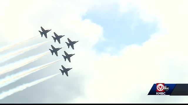 Kansas City Air Show sees 169 people treated for heat emergencies - Vimarsana News