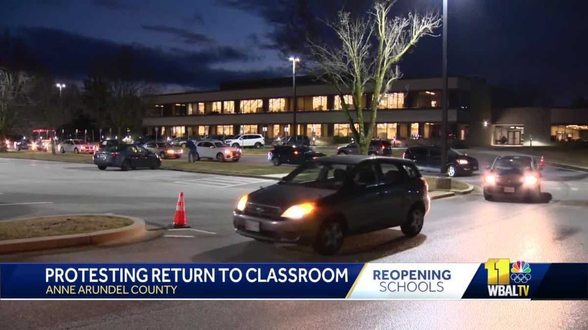 Teachers in Anne Arundel County protest return to school buildings