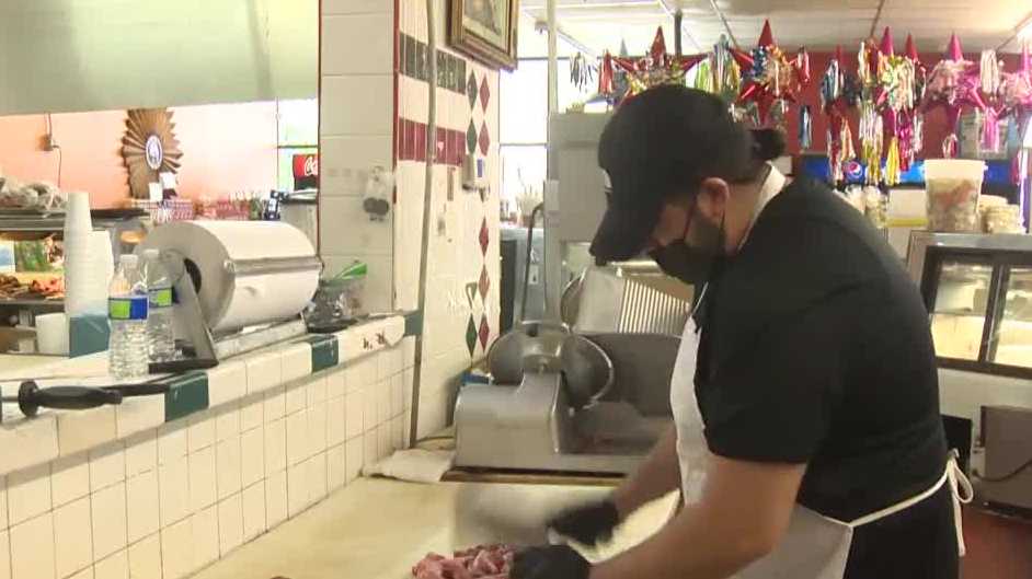Wie dieses Ehepaar aus Sacramento von Landarbeitern zu einem eigenen Fleischmarkt wurde Wie dieses Ehepaar aus Sacramento von Landarbeitern zu einem eigenen Fleischmarkt wurde