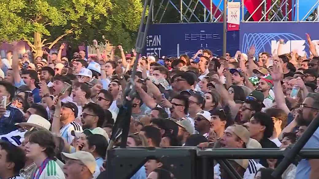 World Cup KC: Thousands gather at FIFA Fan Fest for Argentina-Algeria opener