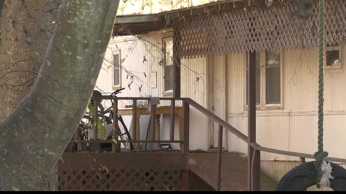 Two men found dead inside Mobile home