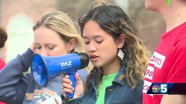 UVM students hold an anti-gun rally - Vimarsana News