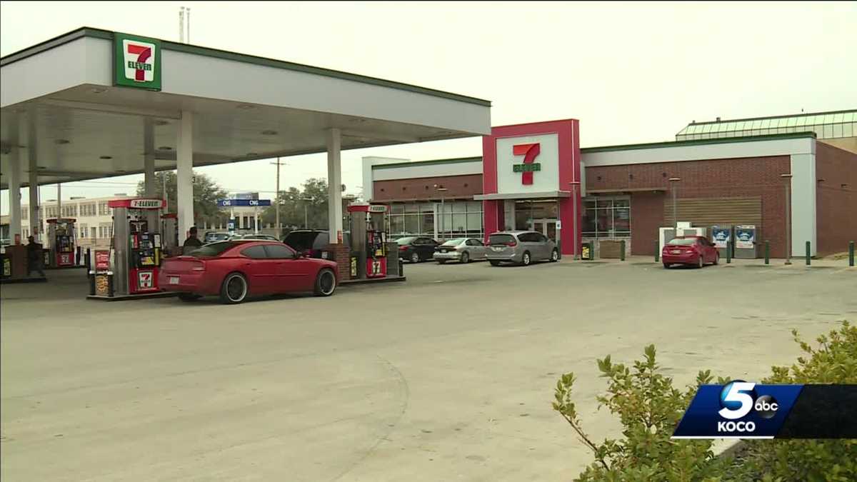 Man arrested after attempted carjacking, assault at metro gas station