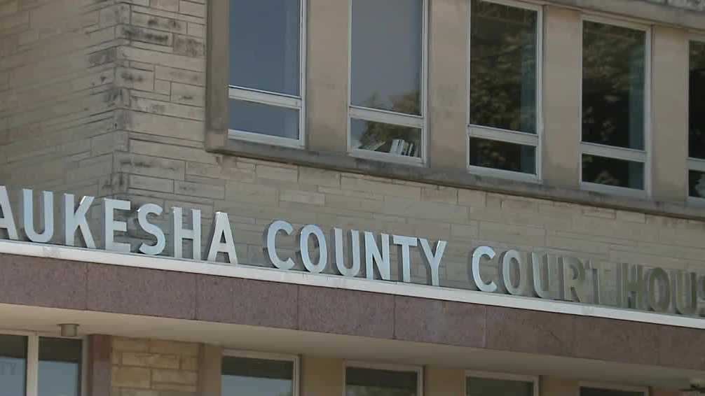 Man arrested after running out of Waukesha County courtroom during hearing, sheriff's department says