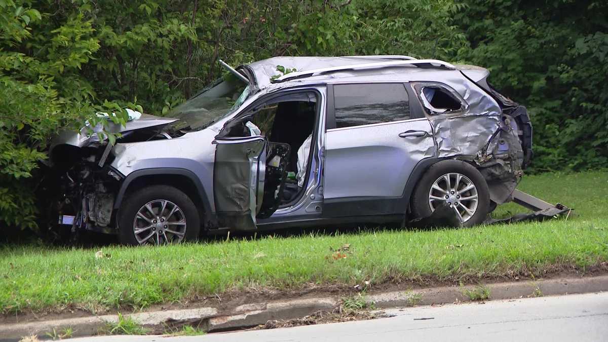 Omaha crash sends one person to hospital with critical injuries