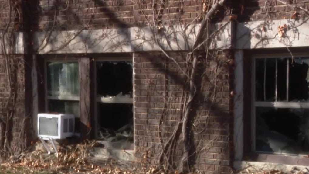 Lincoln man dies in house fire - KETV