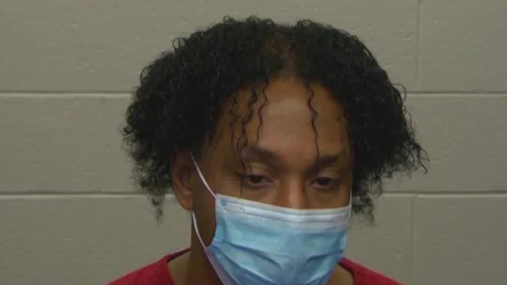 RI man pleads guilty to weapons charge in connection with fatal shooting