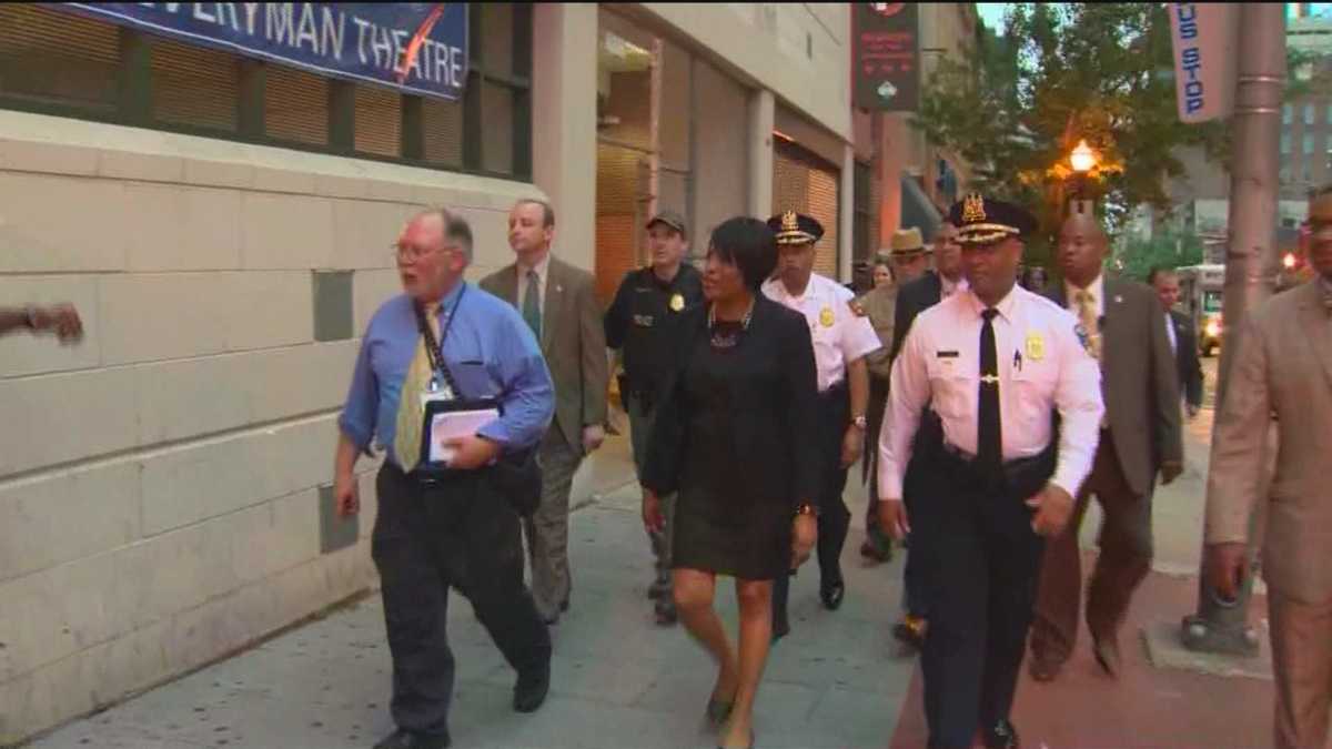 Mayor, Batts take safety stroll through downtown