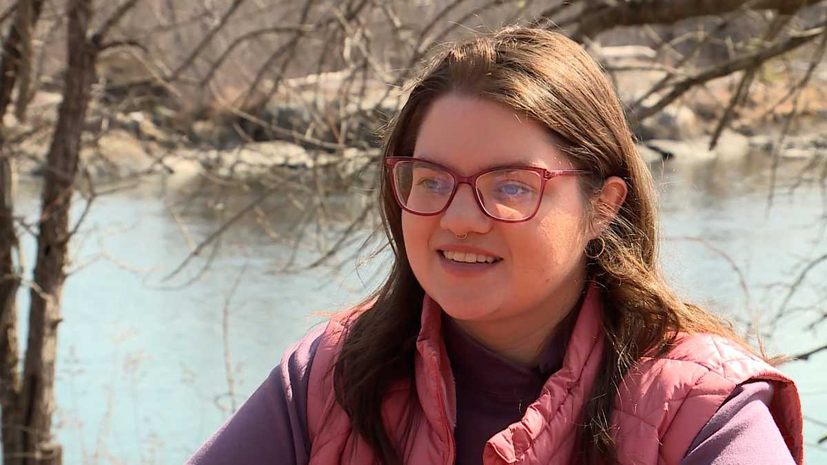 Political newcomer running for Rep. Golden's seat in US House