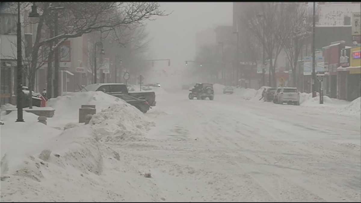 Snow blowers, shovels out on Manchester sidewalks