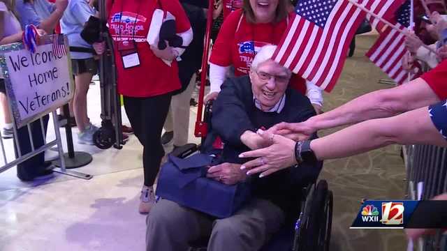 Triad Honor Flight returns to huge, patriotic crowd at PTI in Greensboro - Vimarsana News