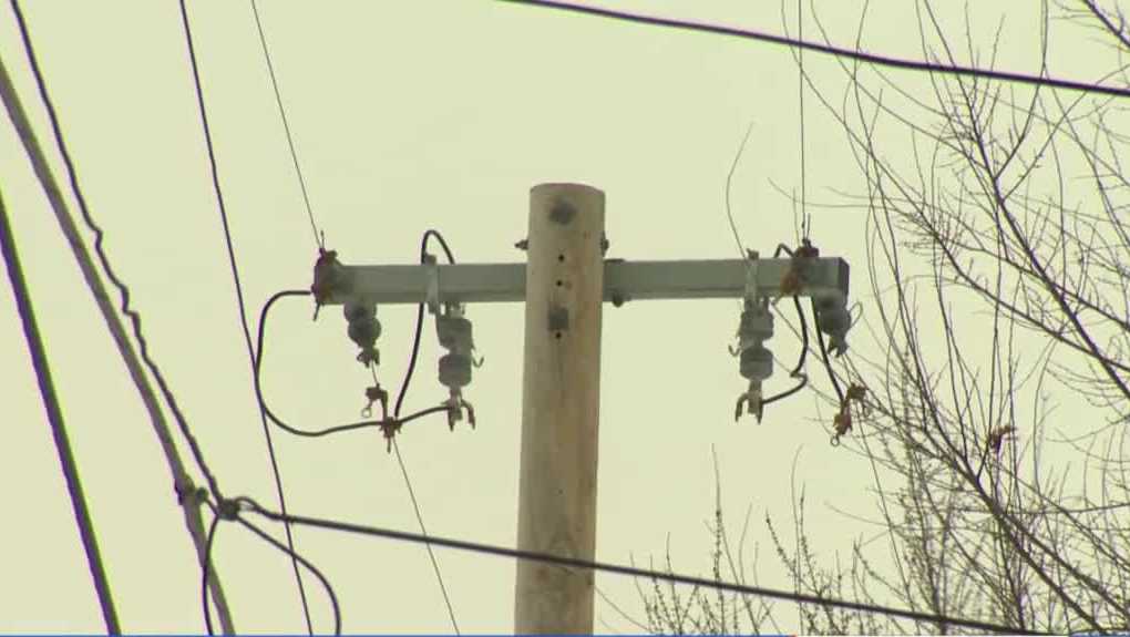 Power companies warn Iowans of possible rolling outages