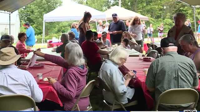 Record crowd enjoys Otisfield Strawberry Festival on Sunday - Vimarsana News
