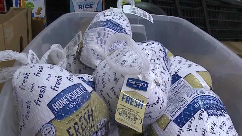 HyVee, Open Door Mission feeding families in need for Thanksgiving