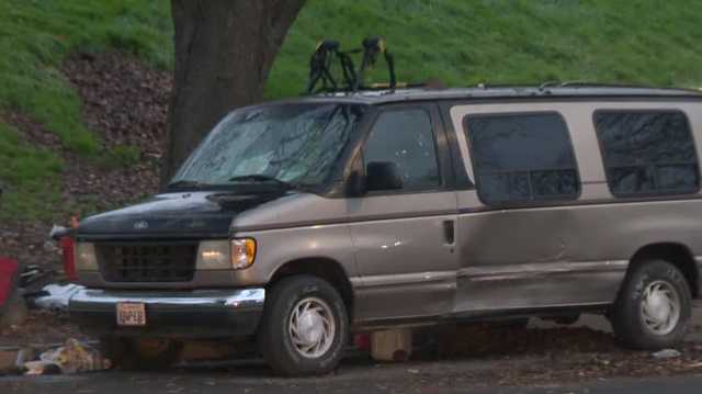 Sacramento to continue towing vehicles where people are living despite mayor's alternate plan - Vimarsana News