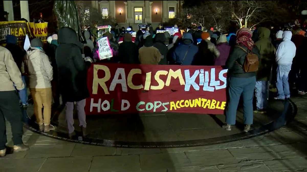 'Die-in' rally held calling for police reform