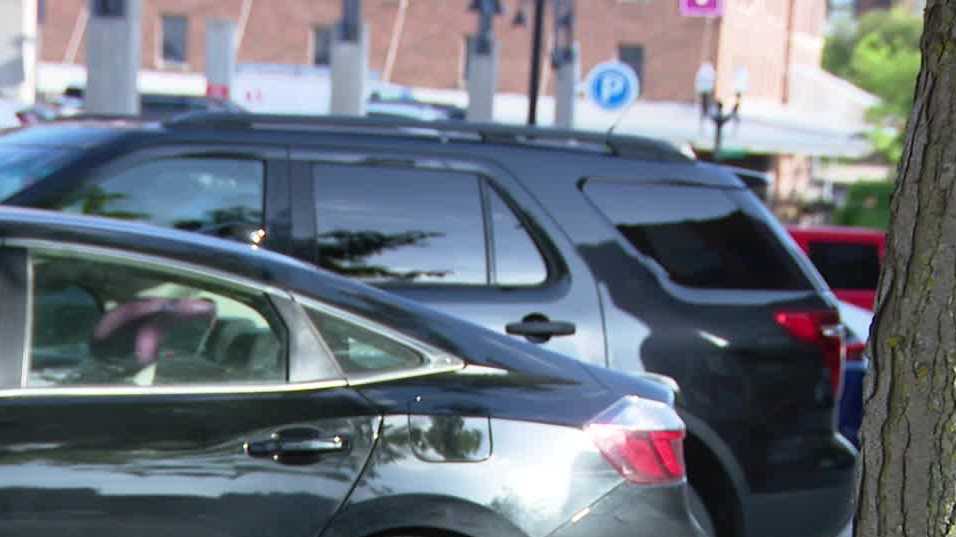 Omaha police warn parents on dangers of hot vehicles - Vimarsana News