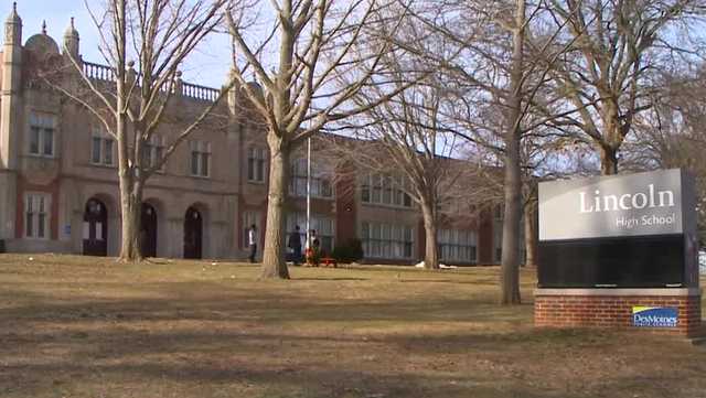 Police investigating threats made toward Des Moines high schools - Vimarsana News