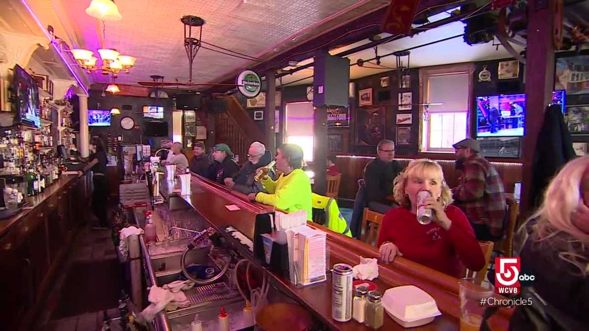 Visiting the Worthen House Cafe, the oldest bar in Lowell, Mass.