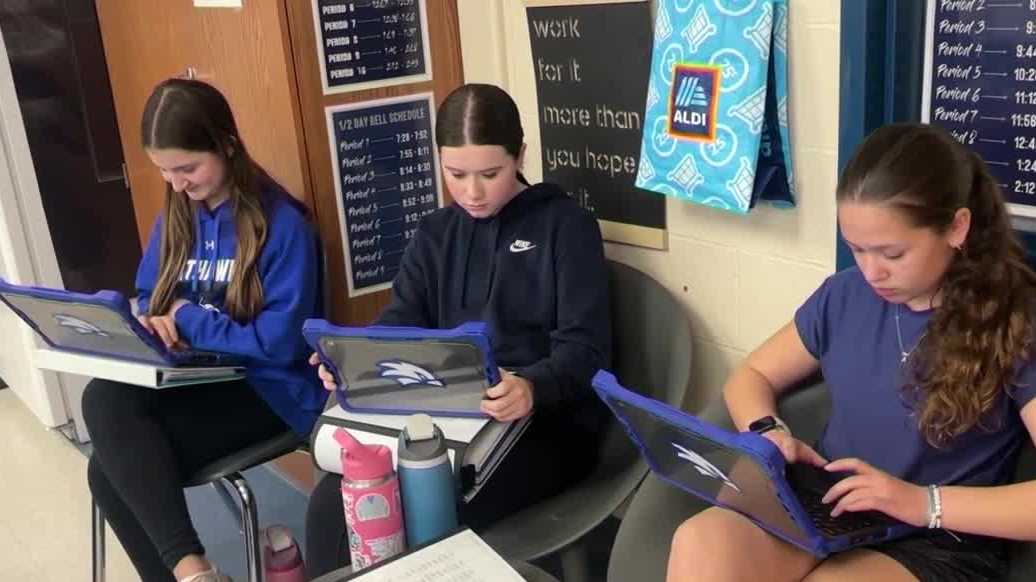 New York educators say school cellphone bans have been largely successful