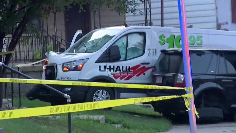 Milwaukee police investigate double shooting on city's south side