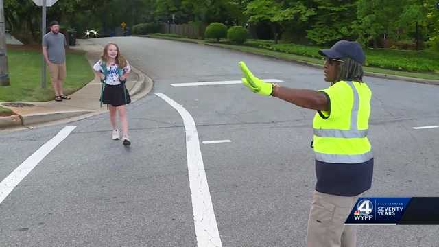 South Carolina: School crossing guard been on job 25 years - Vimarsana News