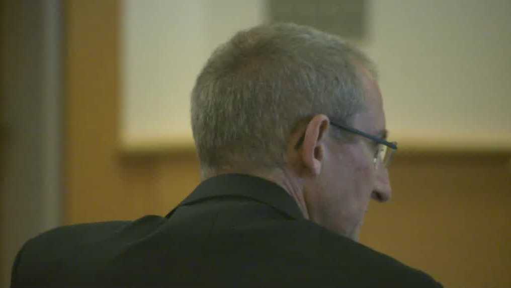 Doctor pleads guilty to sexually assaulting patient