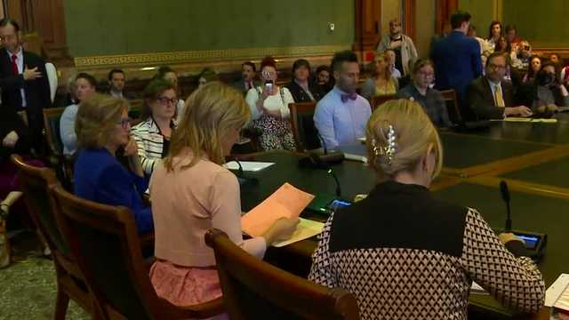 Iowa gender identification bill passes committee, goes to House vote - Vimarsana News