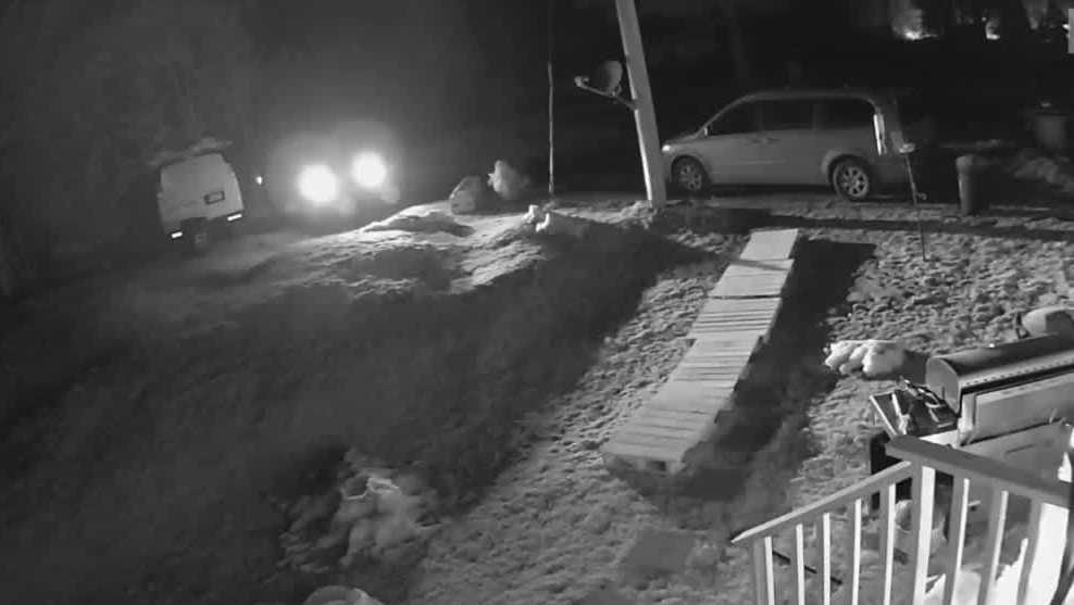 Phippsburg man fends off fox attack with ice scraper