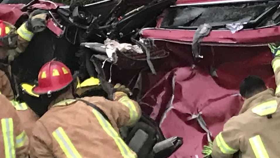 Good Samaritans worked together to rescue driver who crashed into ditch