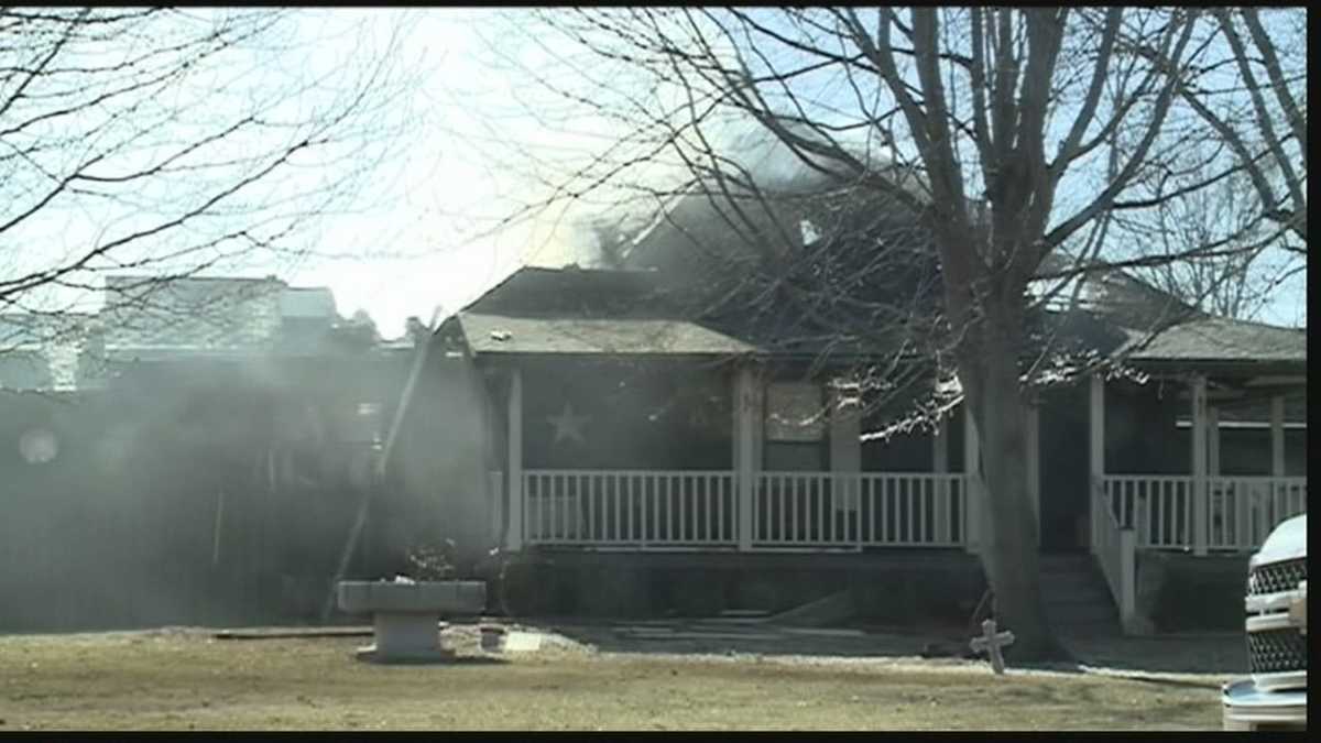 Family escapes house fire in Charlestown