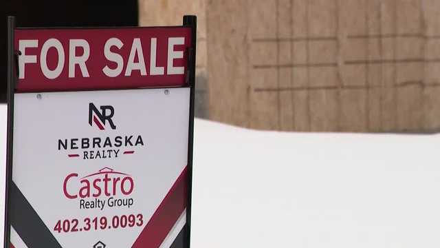 Families struggle to compete with cash offers, low inventory - Vimarsana News