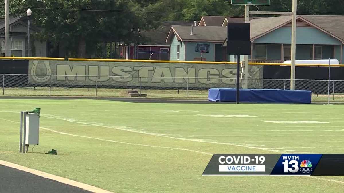 Jackson Olin HSs football team leading BCS in player vaccinations