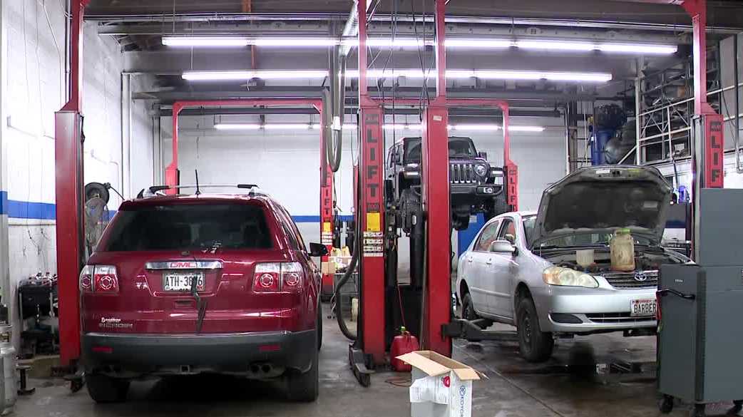 Milwaukee mechanic advises on car maintenance during extreme cold