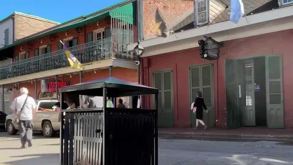 New Orleans City Council overrides mayor's emergency trash contract for French Quarter