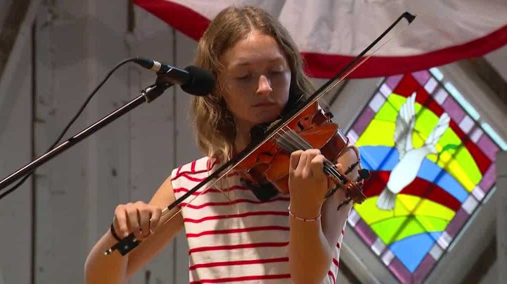 Family of fiddlers celebrates 101 years of tradition at Iowa State Fair
