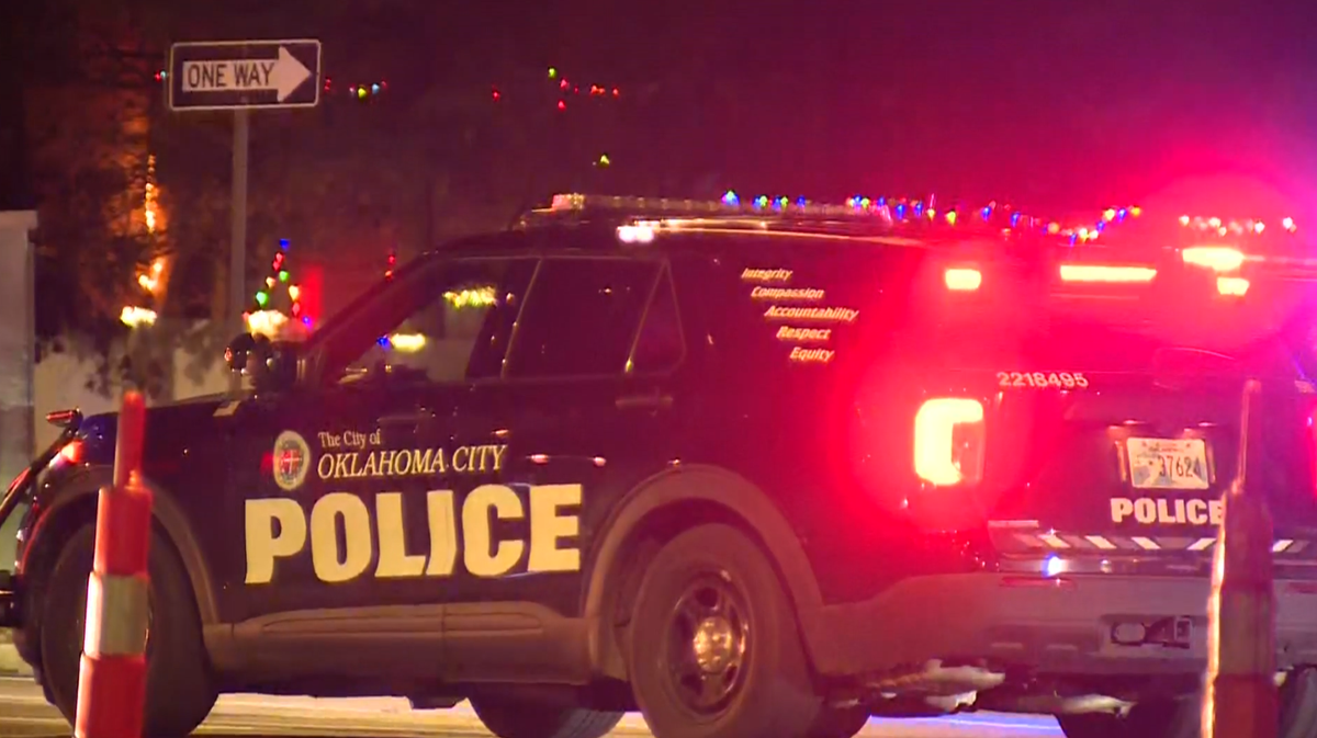 OKC police take 5 armed robbery suspects into custody after chase